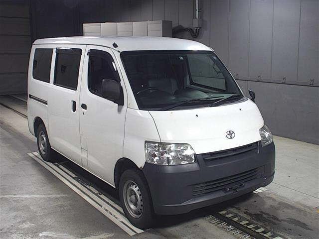 2352 Toyota Town ace van S412M 2015 г. (JU Gifu)